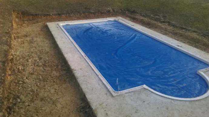 Piscine avant rénovation